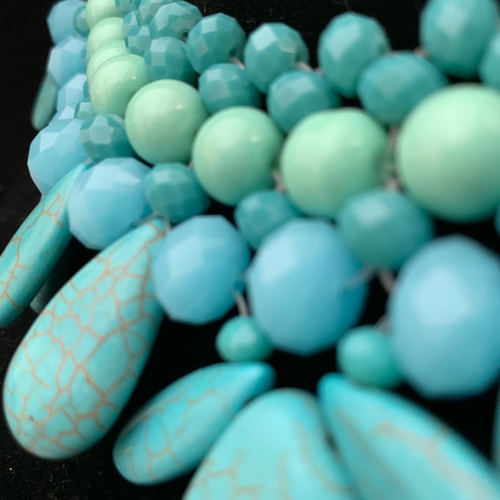 Turquoise layered necklace - Picture 4 of 6